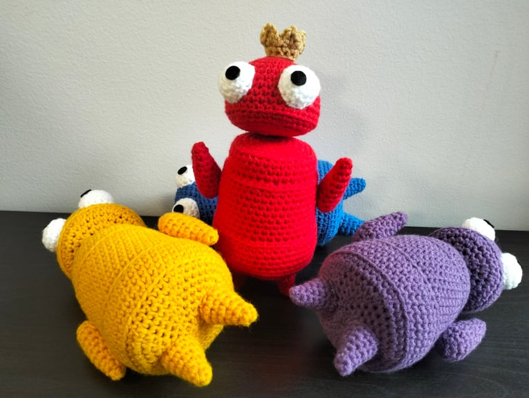 Alpha-bot stands triumphant as King of the Losers amongst their fallen brethren.