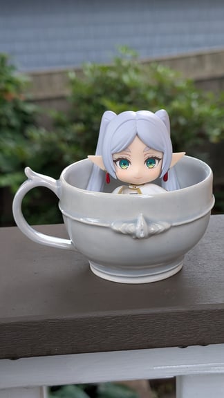 It's Frieren in a teacup!